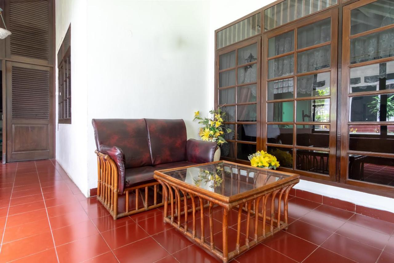 Hotel Oyo Living 2843 Raz House Syariah Medan Exteriér fotografie