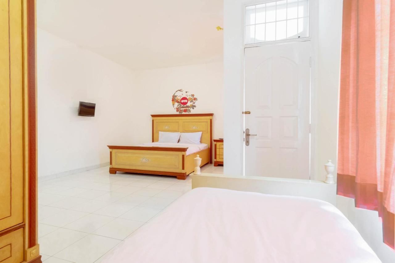 Hotel Oyo Living 2843 Raz House Syariah Medan Exteriér fotografie